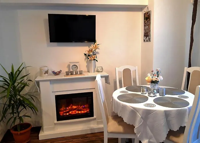 Fleur De Lys Apartment *